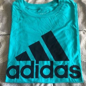 Adidas Tshirt